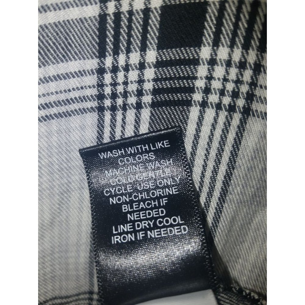 Torrid 0 Women's Black/White Plaid Button Down Shirt Casual Size Large - Picture 5 of 7